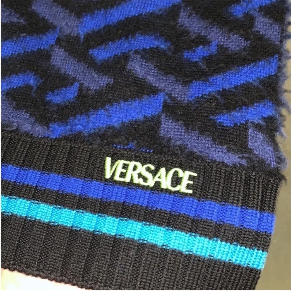 🇺🇸FIRM PRICE🇺🇸Authentic Versace Greca Wool Scarf Unisex